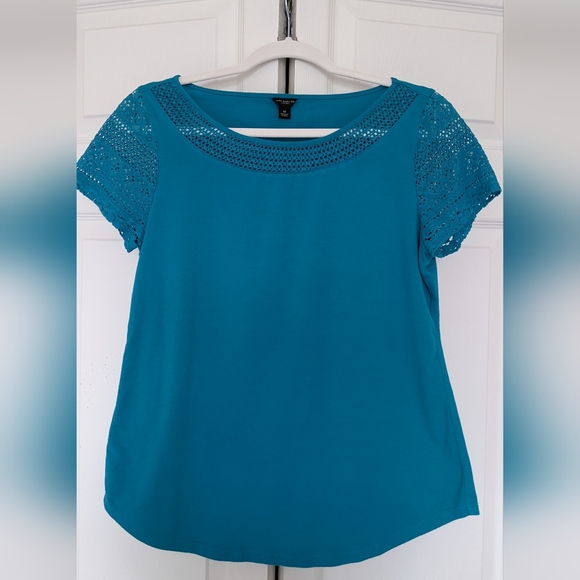 Ann Taylor T-shirt - Picture 1 of 2